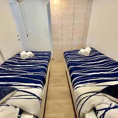 Mobile Pallas